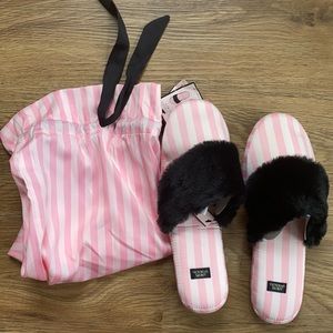 Victoria Secret Slippers Medium 7-8
